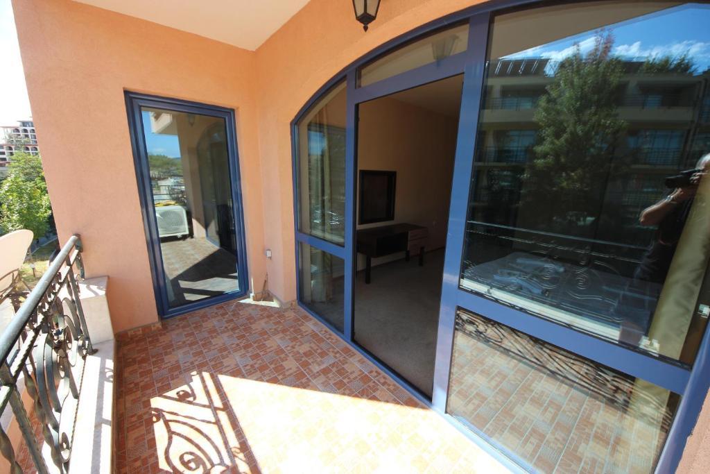 Menada Villa Bonita Apartments Sunny Beach Oda fotoğraf