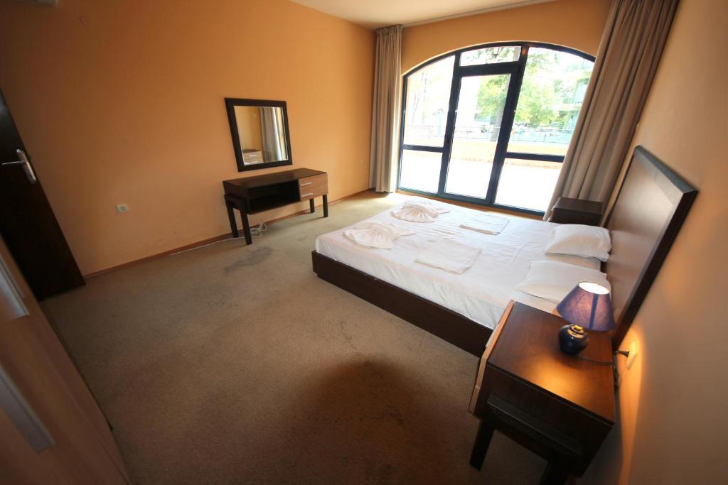 Menada Villa Bonita Apartments Sunny Beach Oda fotoğraf